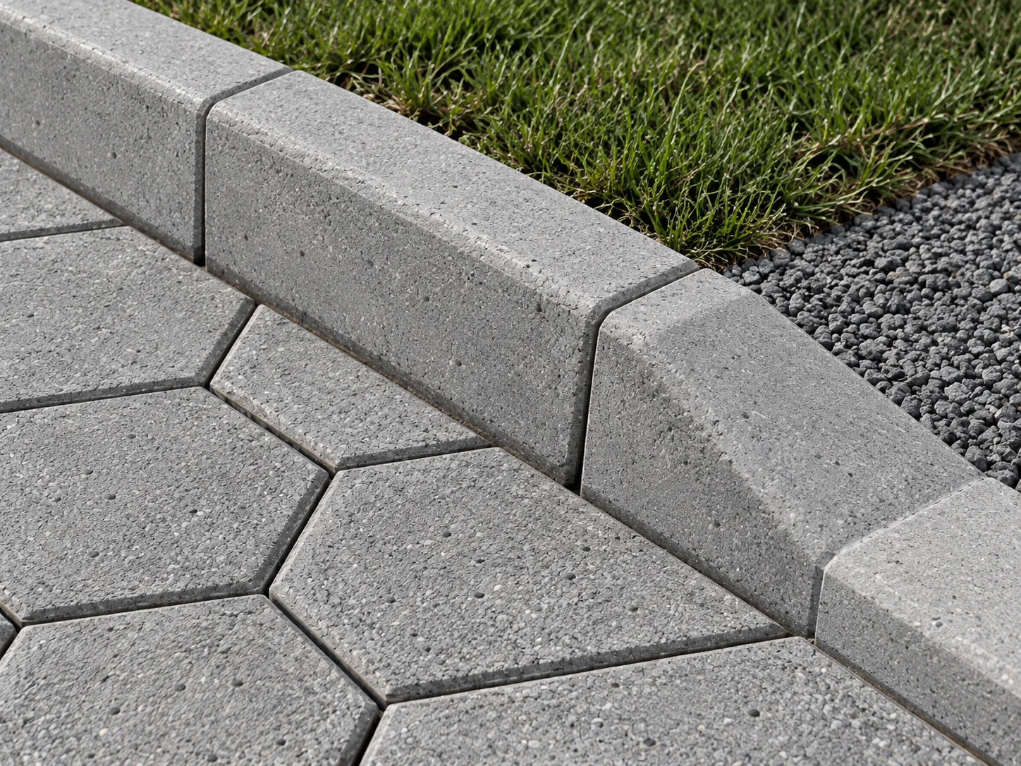 Meio-fio e acabamento de bordas em concreto